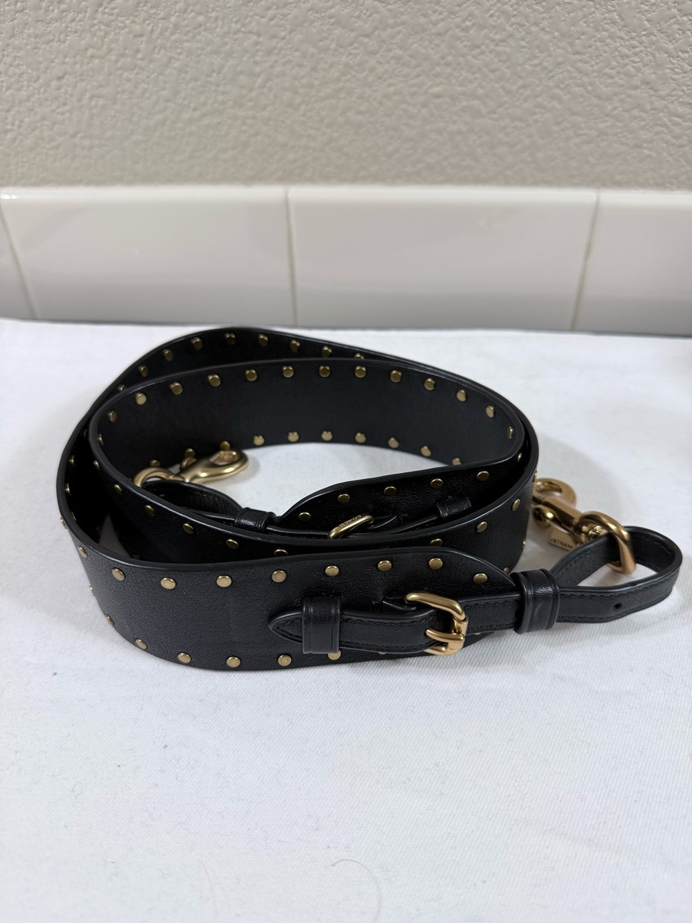 Coach Black NOVELTY Leather Studded Crossbody/Shoulder Strap - Gold Hardware EUC